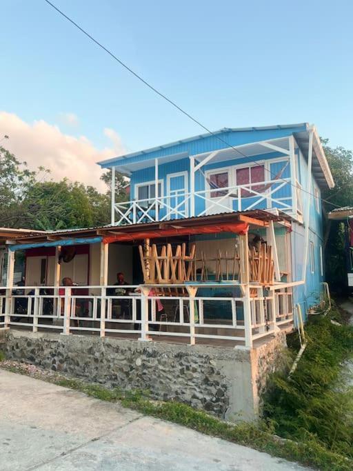 Baba'S Beach Bungalow South West Bay Eksteriør billede